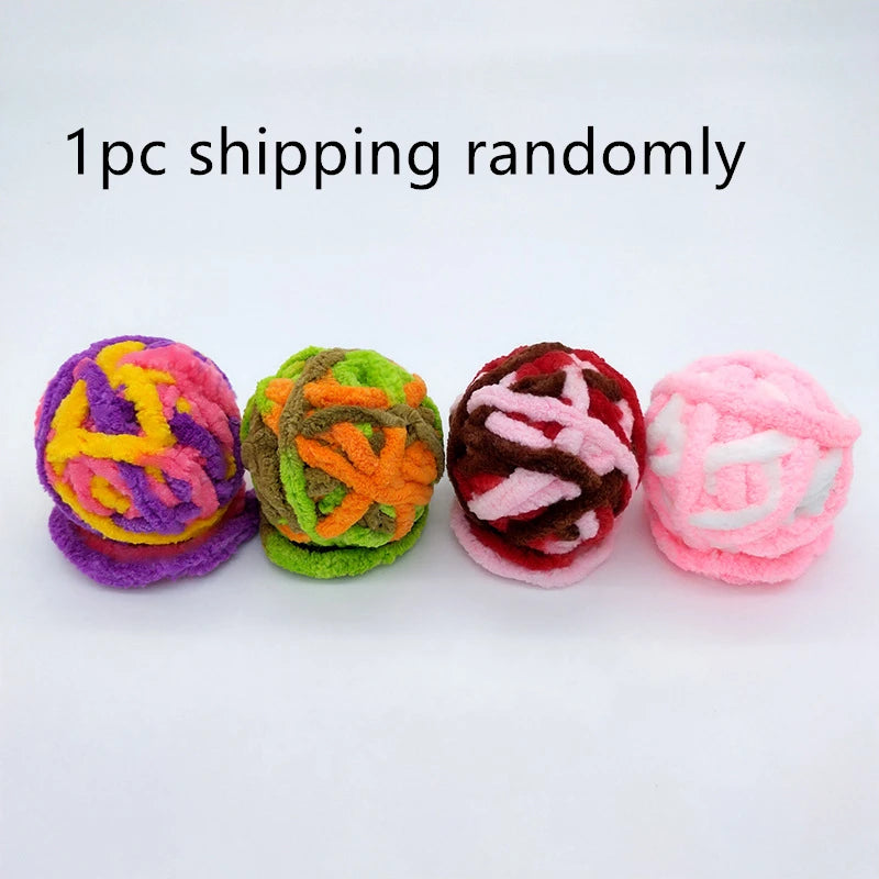 Interactive cat toy - colorful wool ball for entertaining and cleaning the teeth of cats and