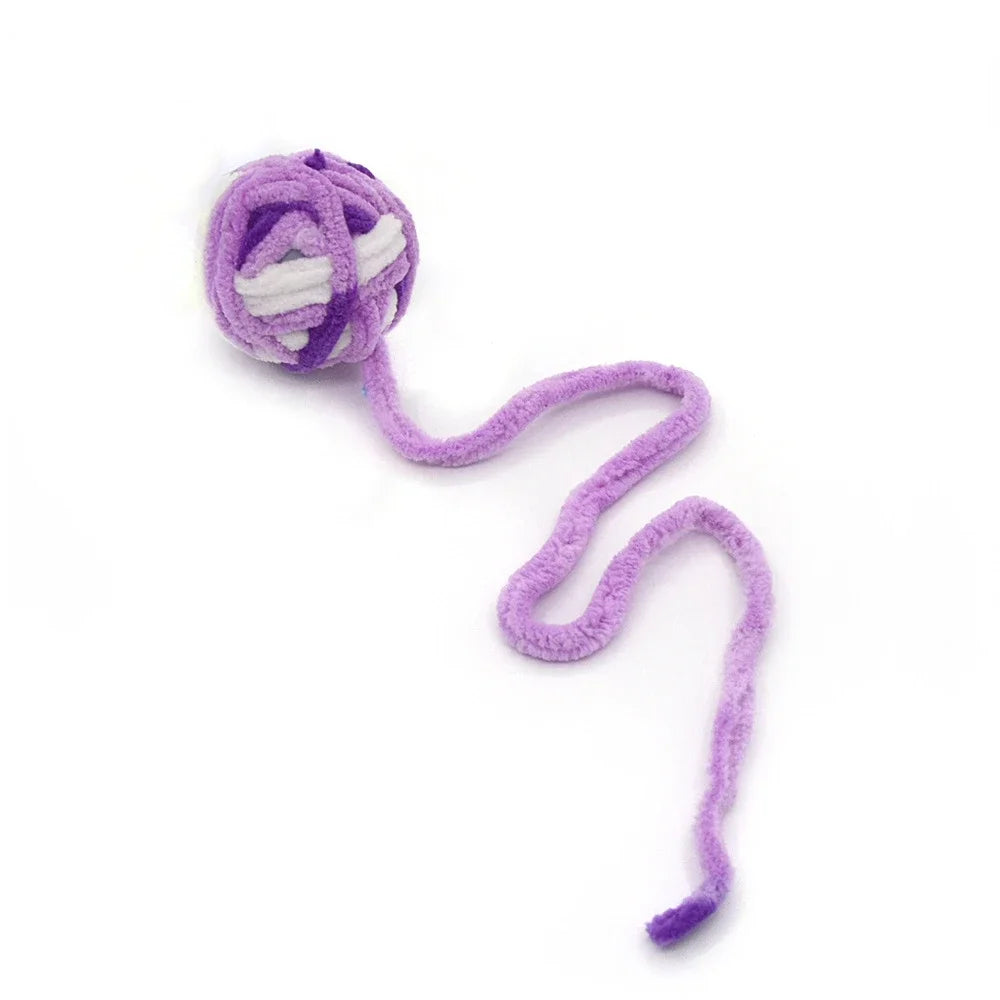 Interactive cat toy - colorful wool ball for entertaining and cleaning the teeth of cats and